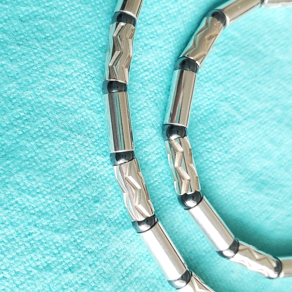 Retired silver and hematite NECKLACE ONLY - Picture 6 of 9